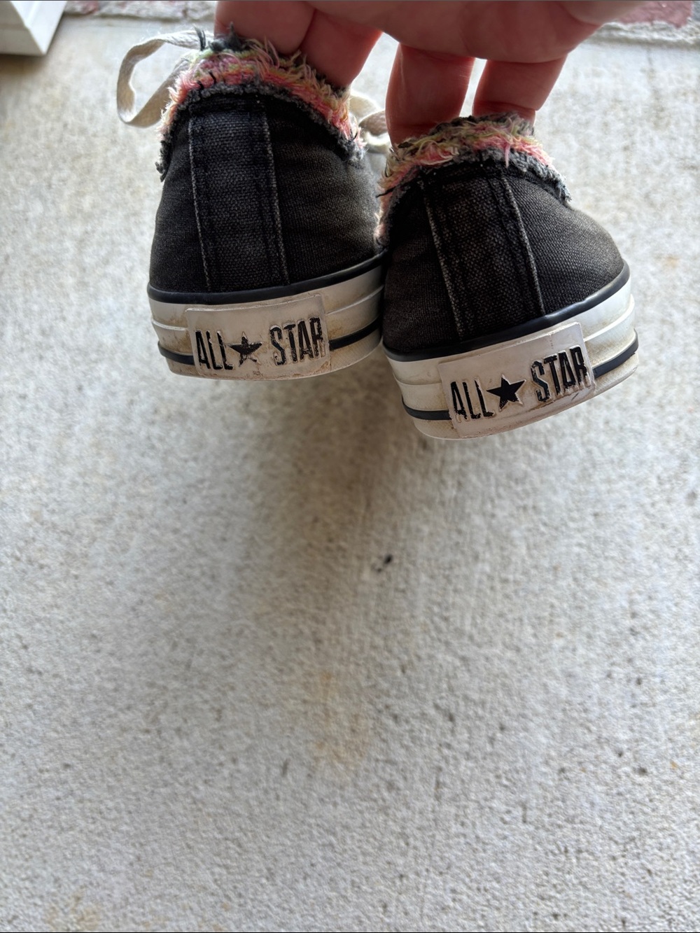 Converse Black Canvas LowTop Women's Sneakers with Frayed multi color Trim 7m/9w - Picture 2 of 9